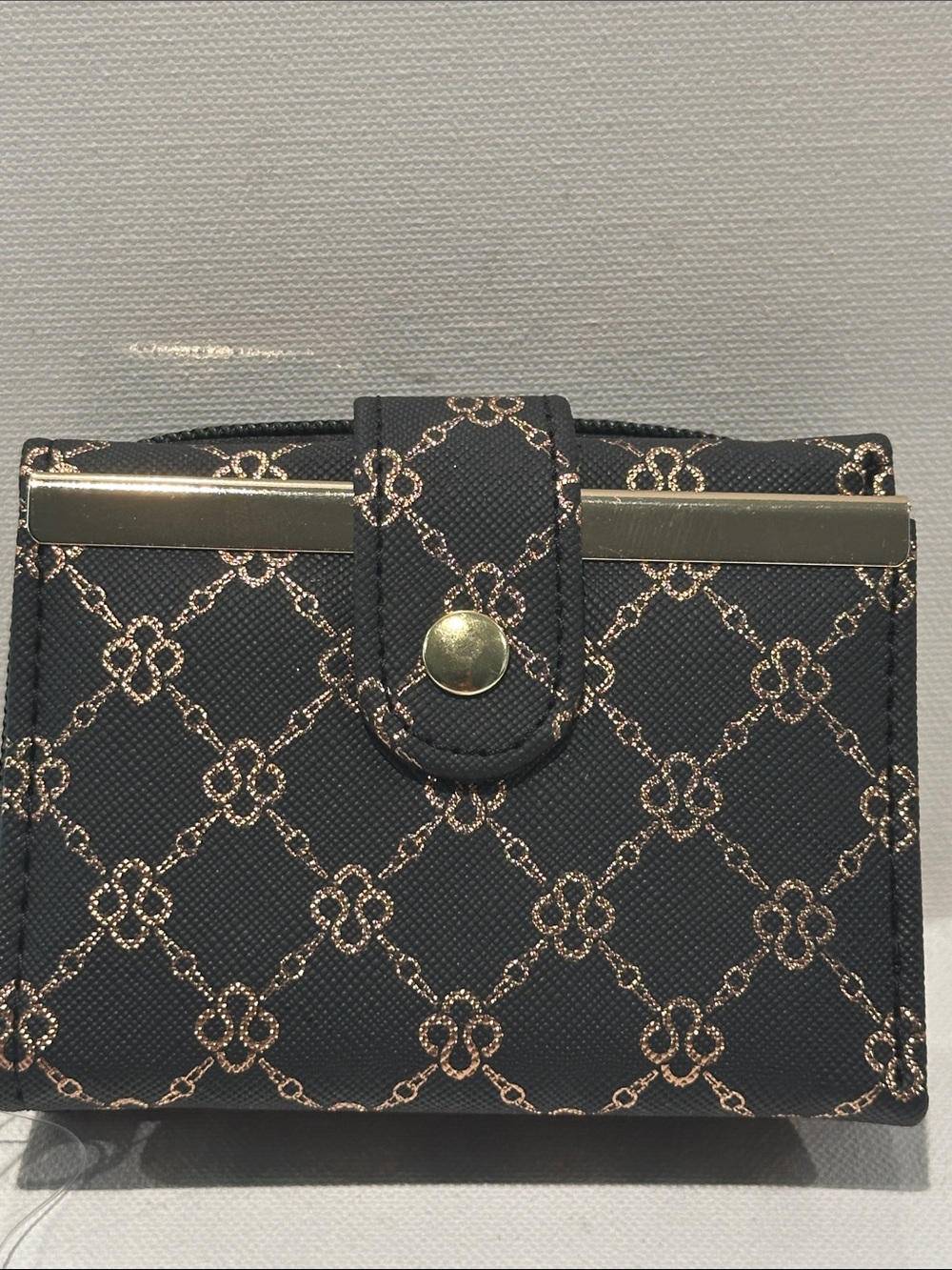 NWT Jane & Berry Compact Small Wallet with Card, ID, Bill and Coin Slots.